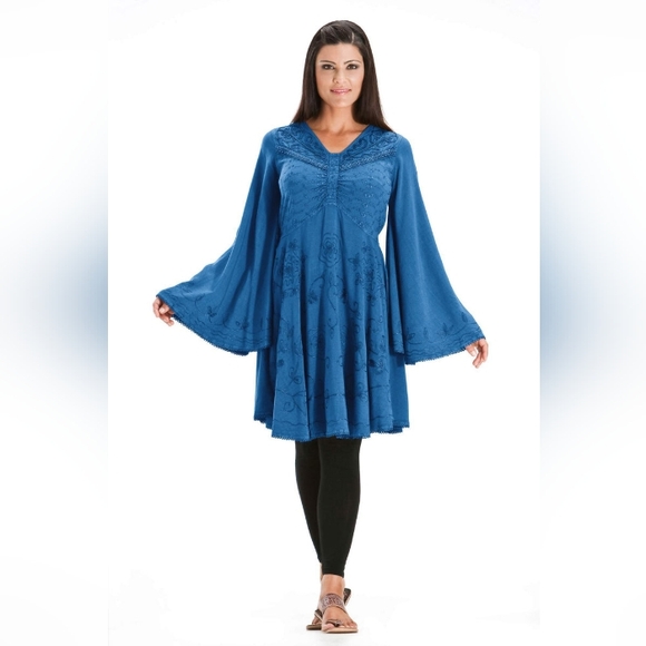 Holy Clothing Ariana Tunic - Picture 2 of 9